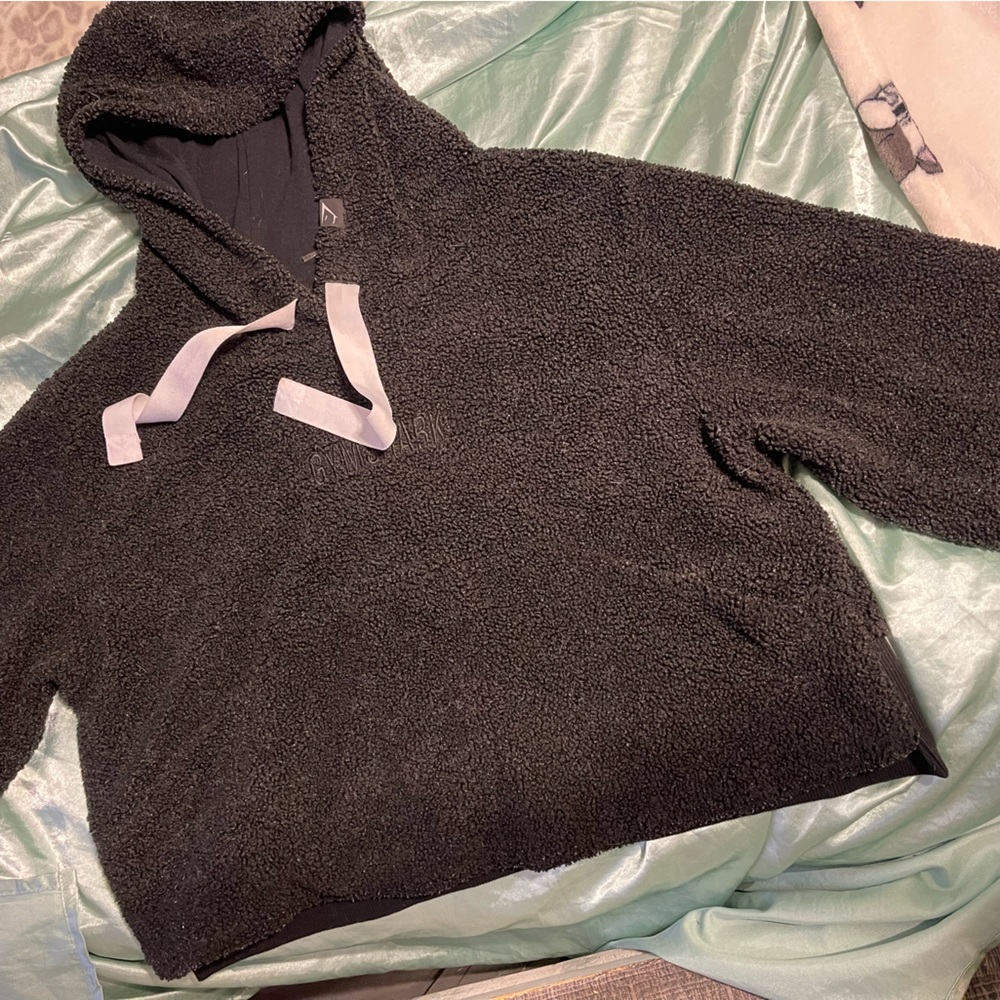 Gymshark Pullover - image 2